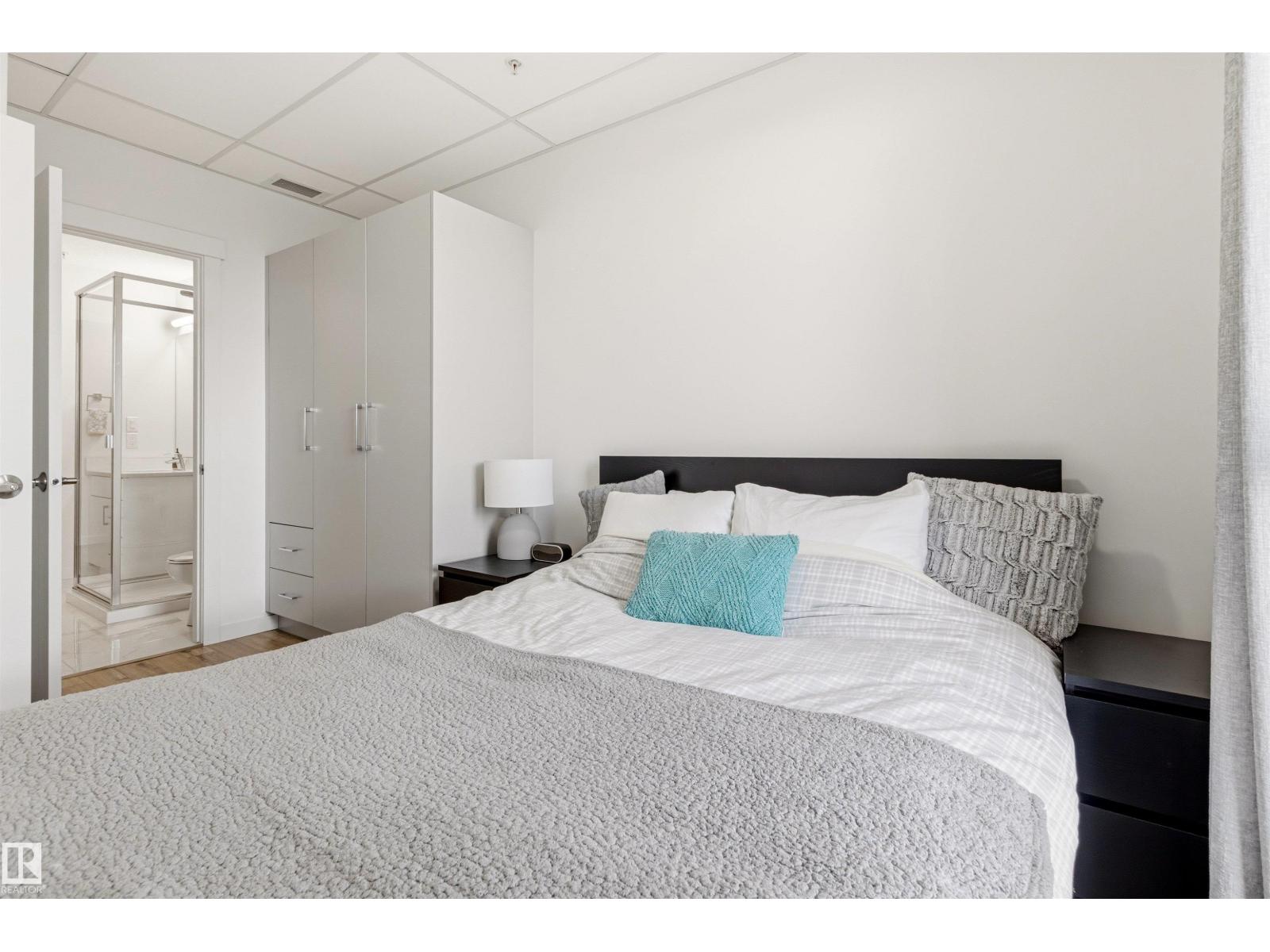 #413 11503 76 AV NW - 18