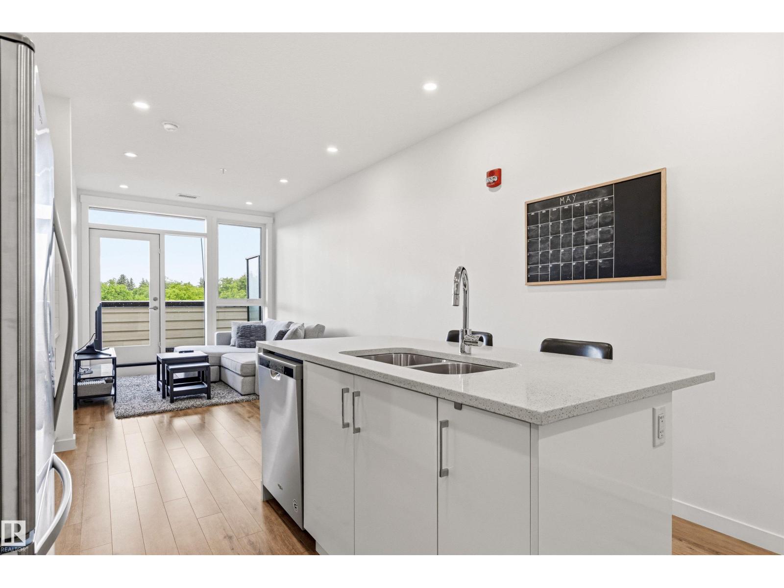 #413 11503 76 AV NW - 8