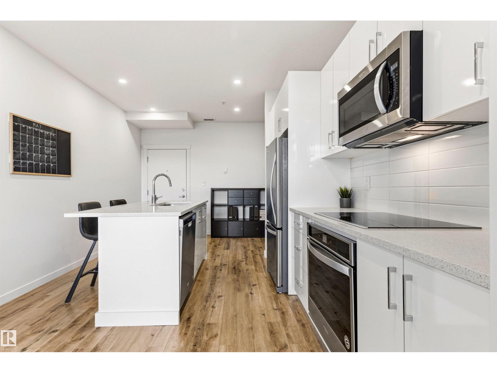 #413 11503 76 AV NW - 9