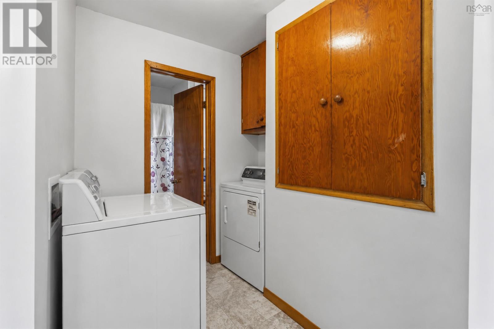 Property 20 of 46 of 293 Holland Road