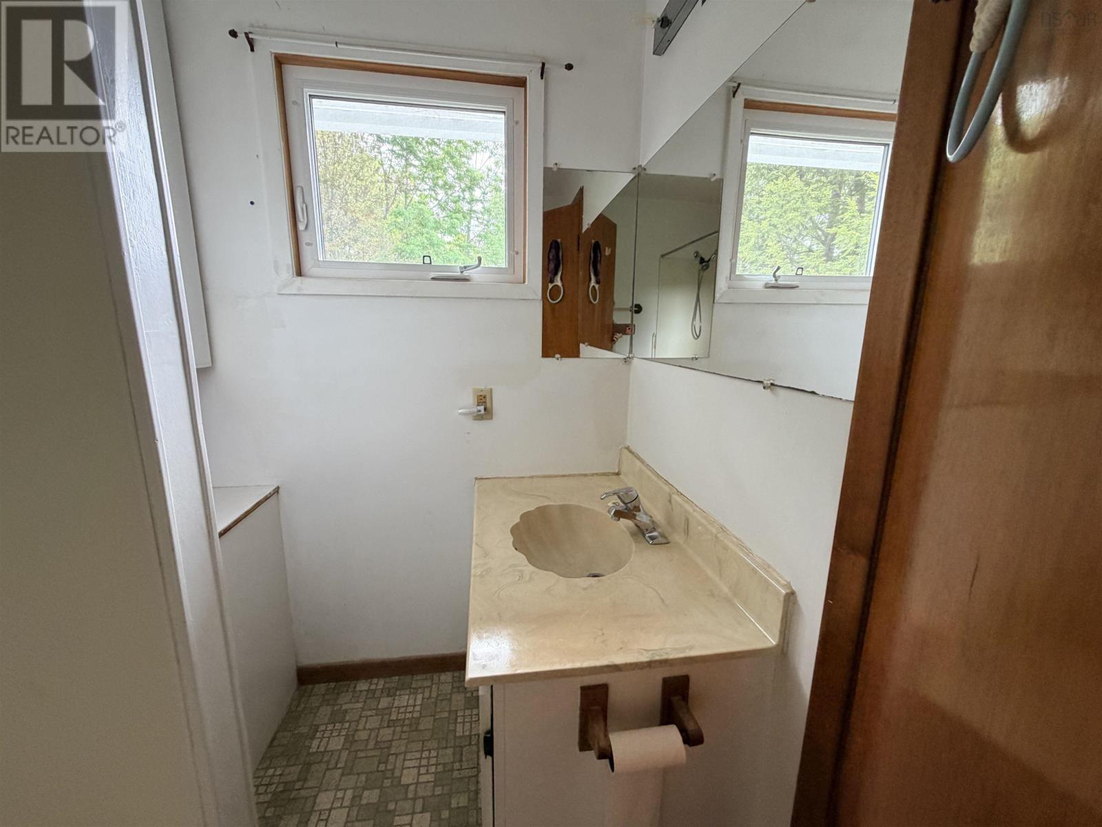 Property 30 of 46 of 293 Holland Road