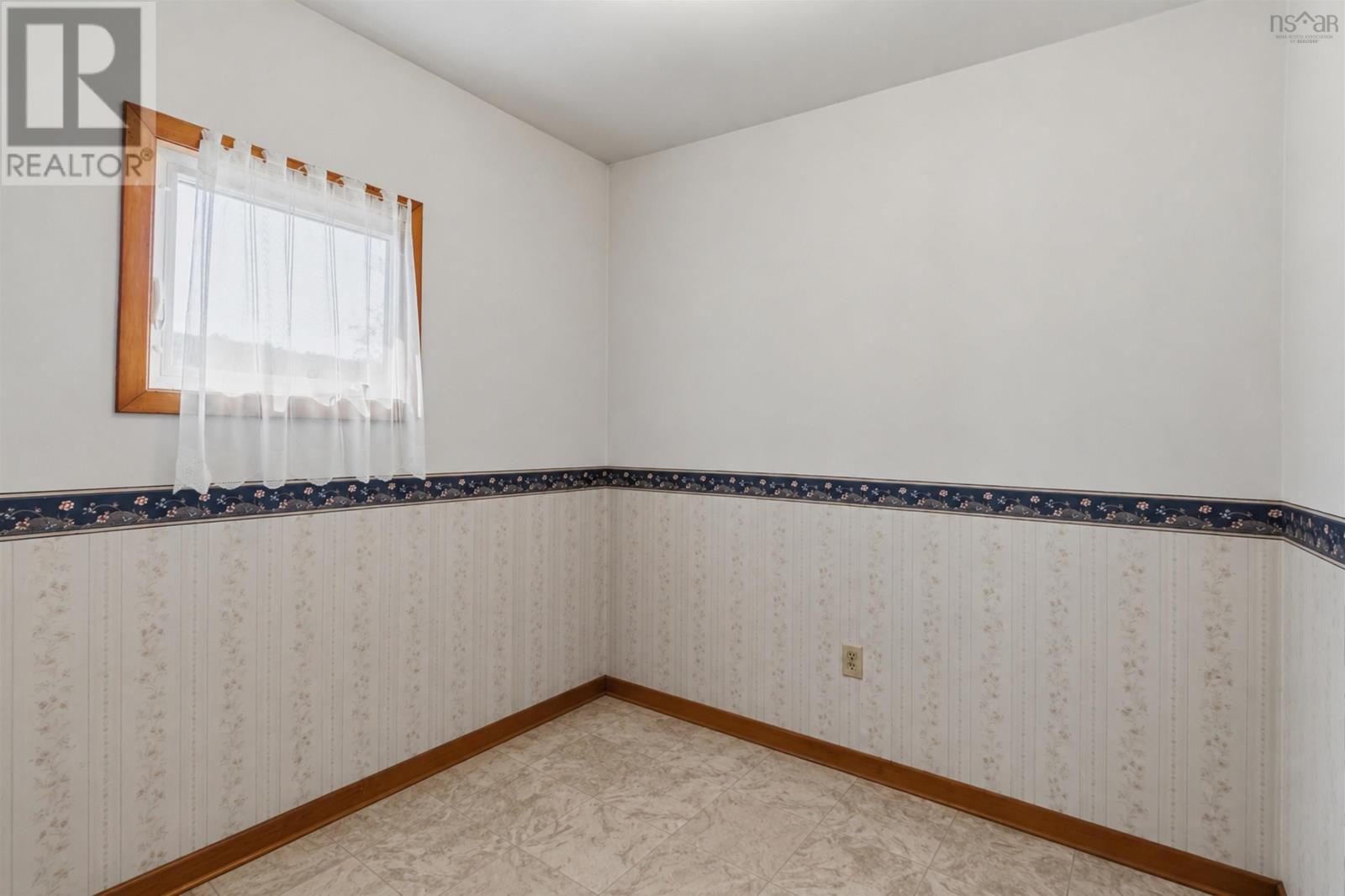 Property 21 of 46 of 293 Holland Road