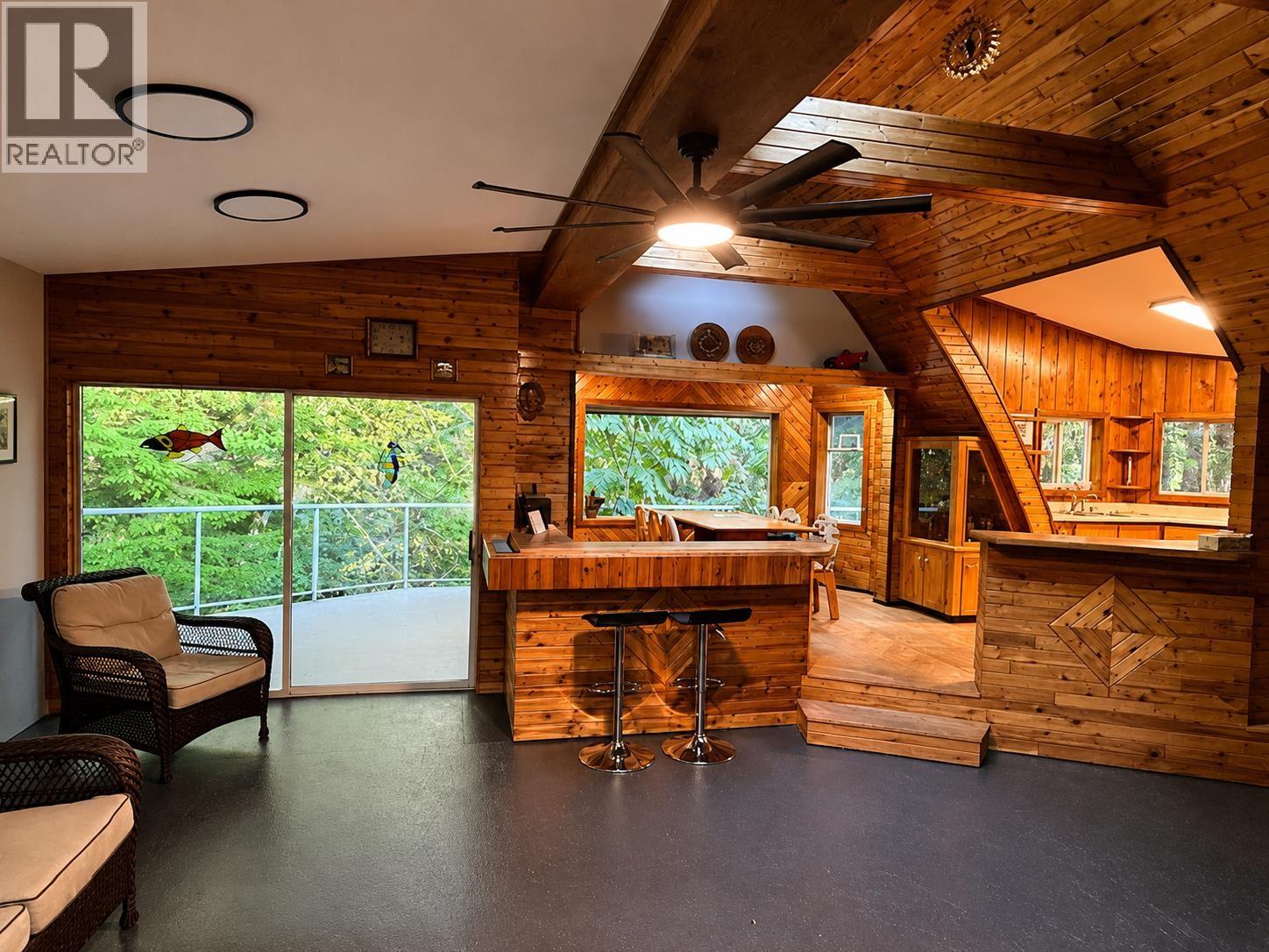 593 BEACH ROAD - 8