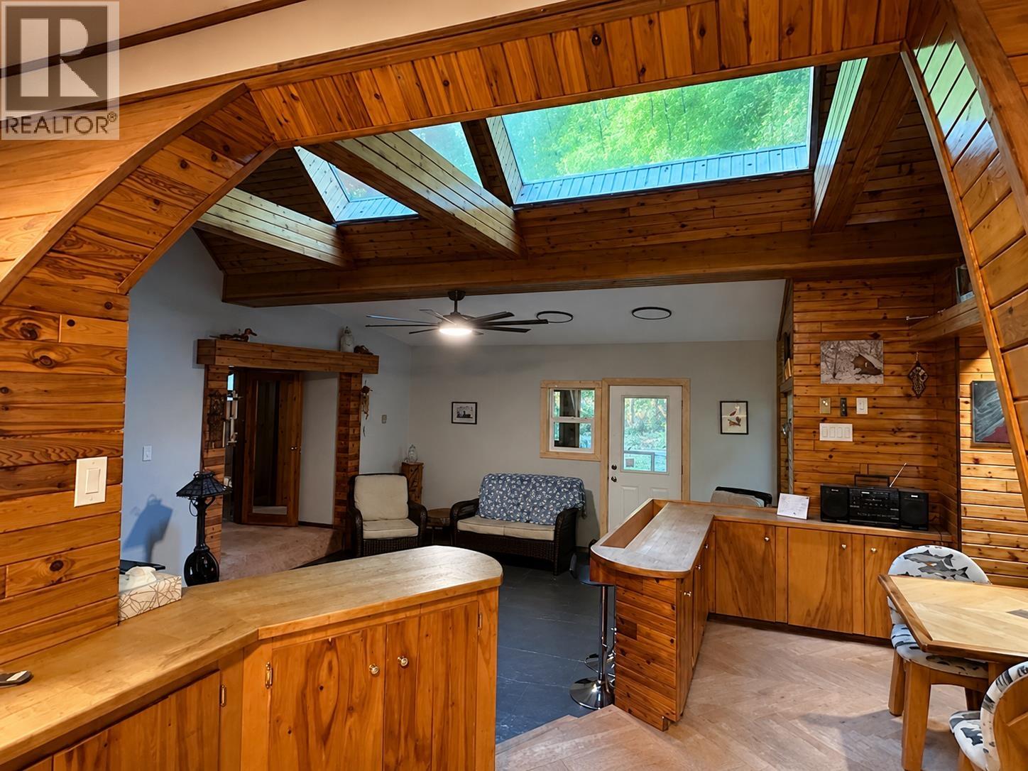 593 BEACH ROAD - 9