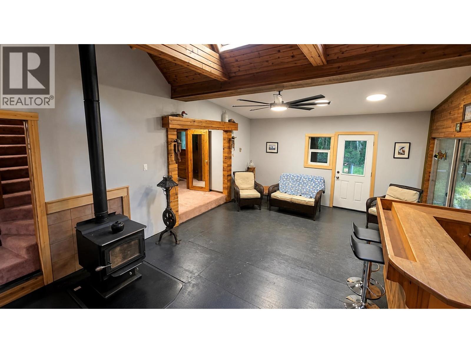 593 BEACH ROAD - 21