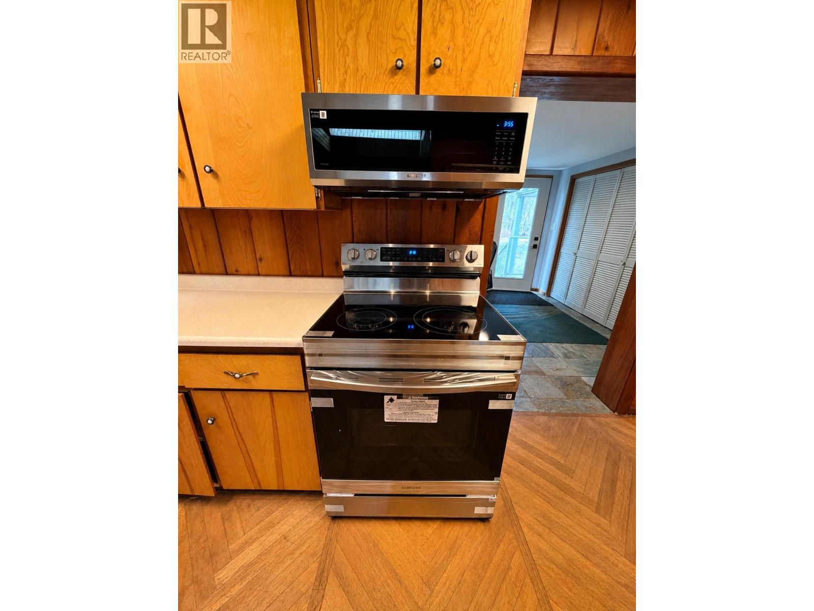 593 BEACH ROAD - 17