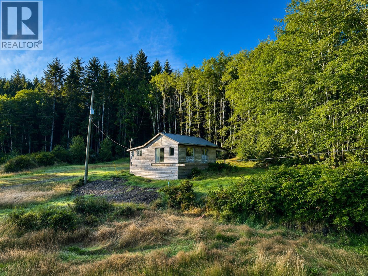 593 BEACH ROAD - 33