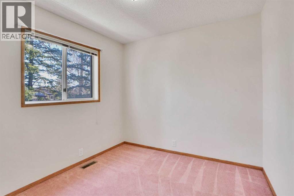 90 Martinridge Crescent NE - 15