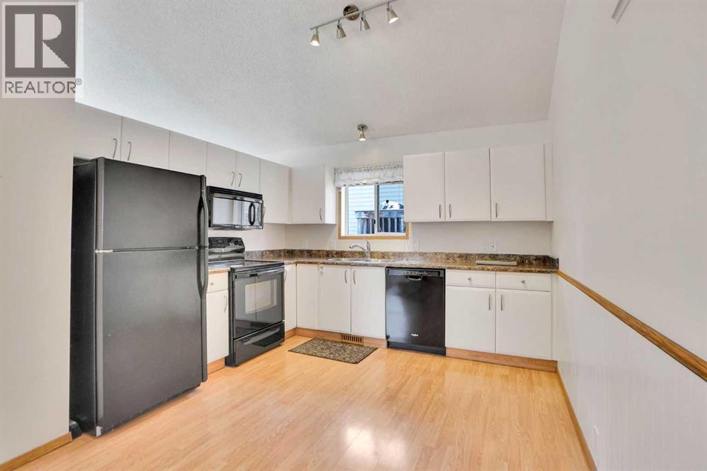 90 Martinridge Crescent NE - 13