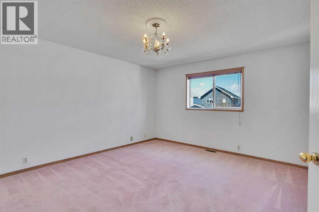 90 Martinridge Crescent NE - 17