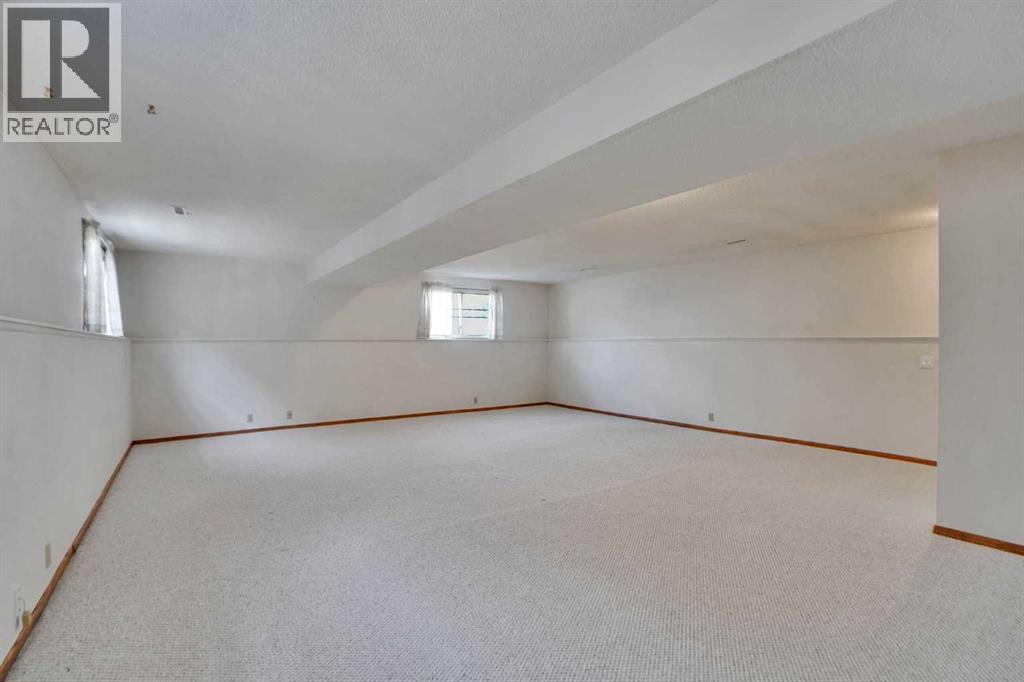 90 Martinridge Crescent NE - 34