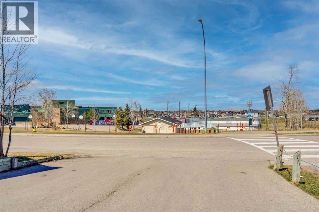 90 Martinridge Crescent NE - 47