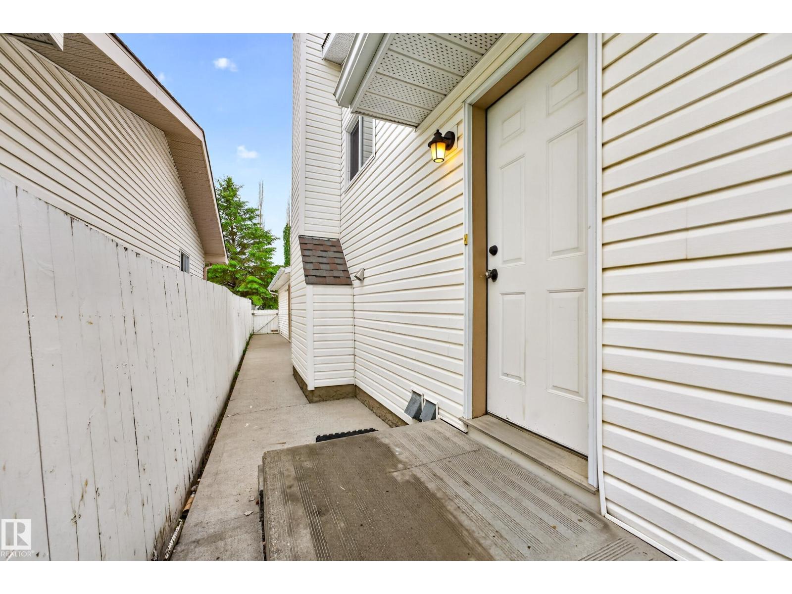 18351 77 AV NW - 16