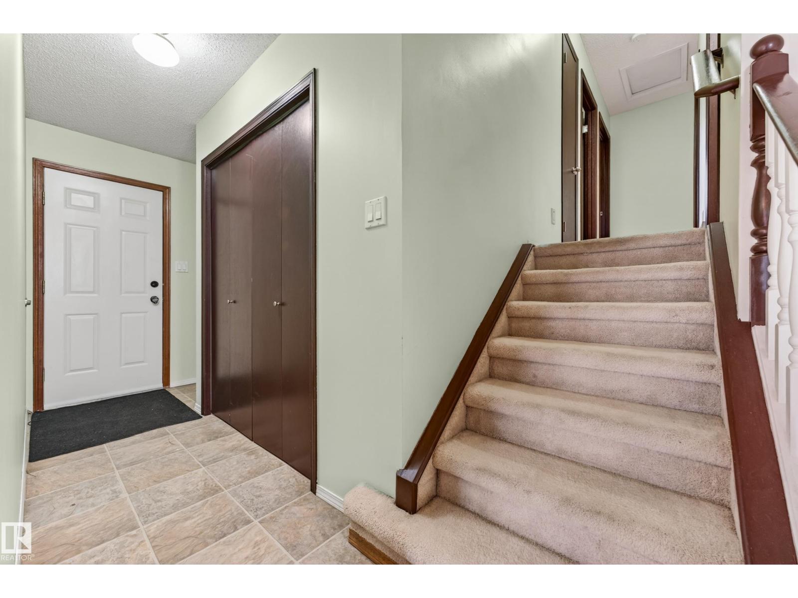 18351 77 AV NW - 26