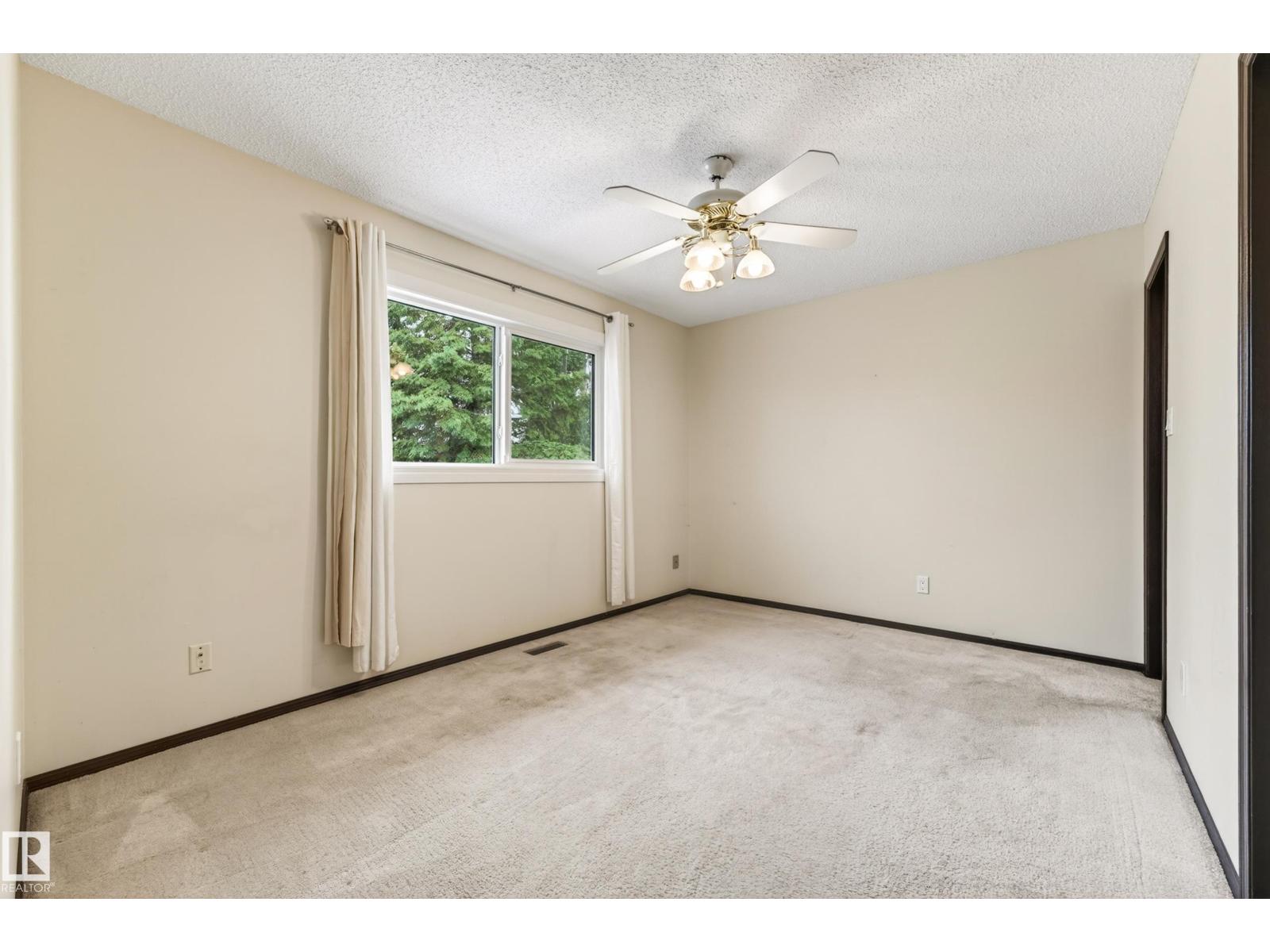 18351 77 AV NW - 28