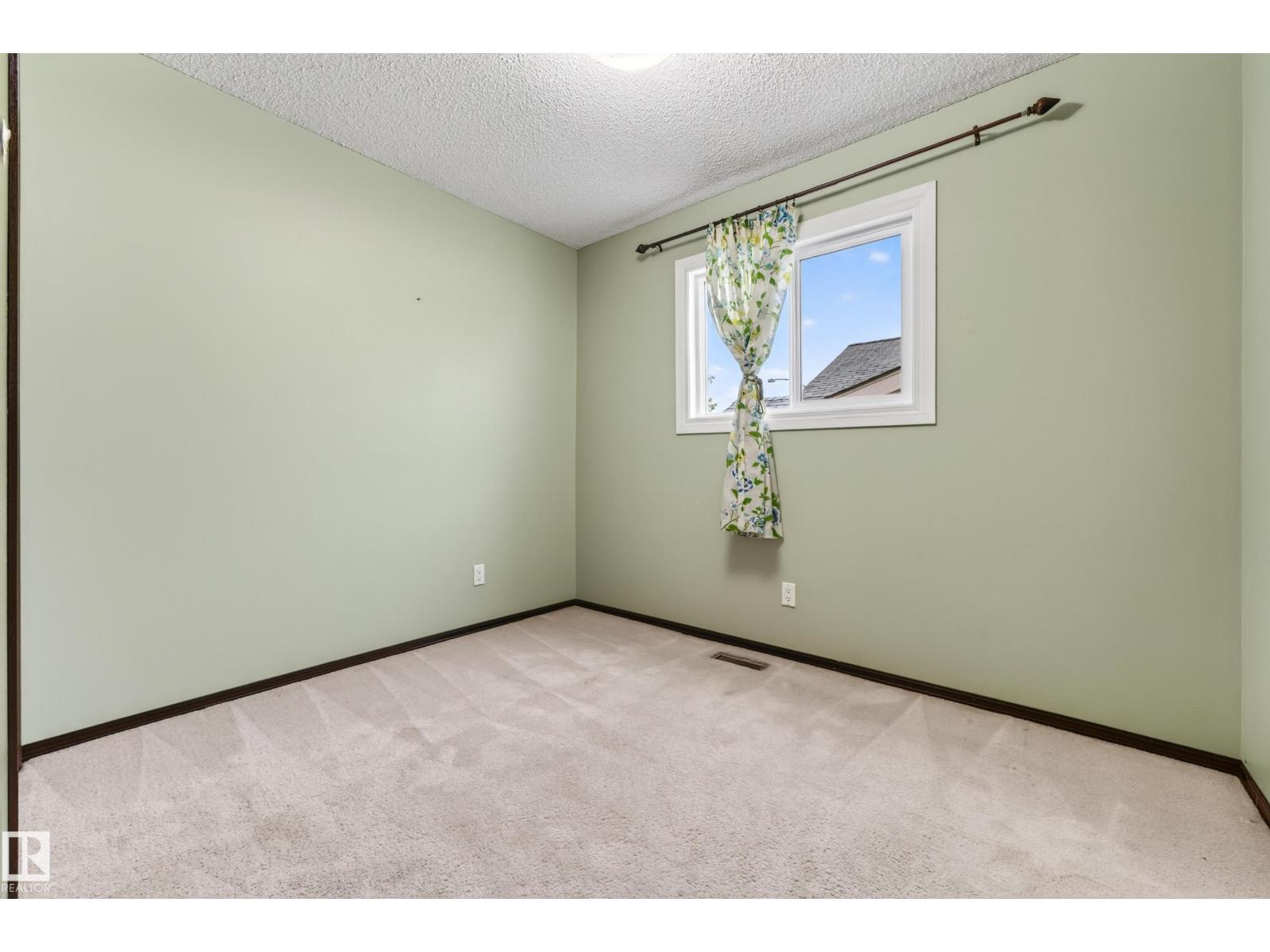 18351 77 AV NW - 35