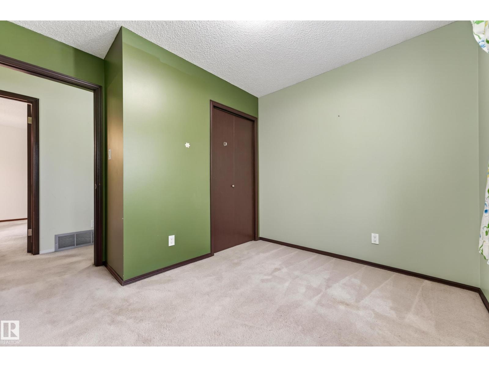 18351 77 AV NW - 36