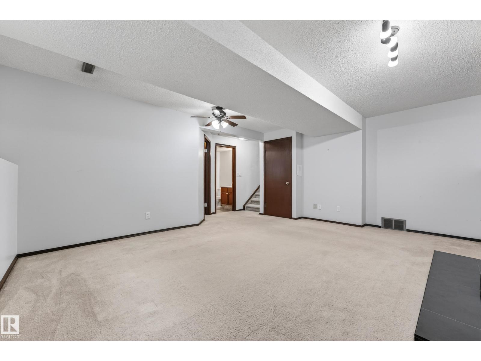18351 77 AV NW - 43