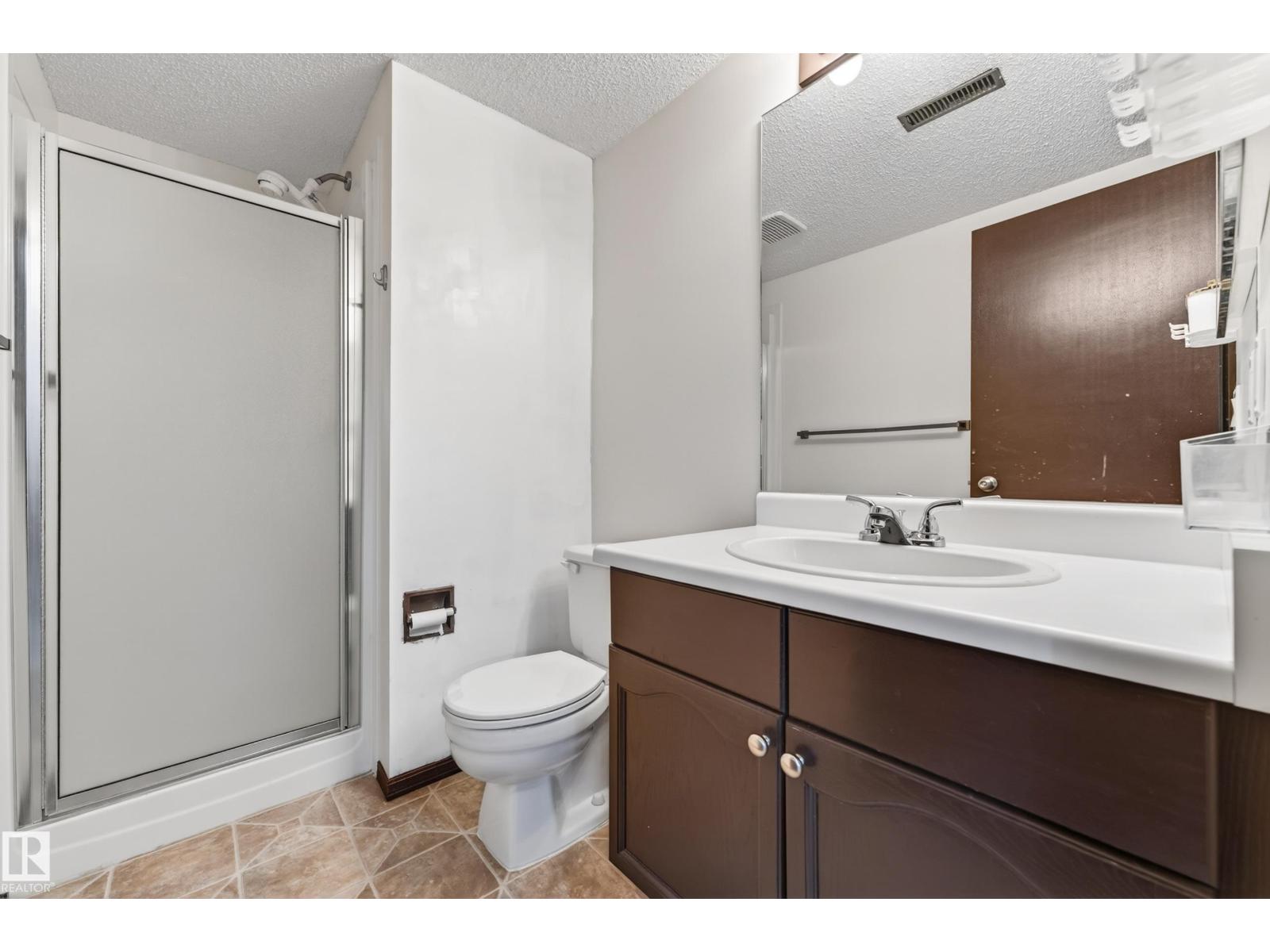 18351 77 AV NW - 45