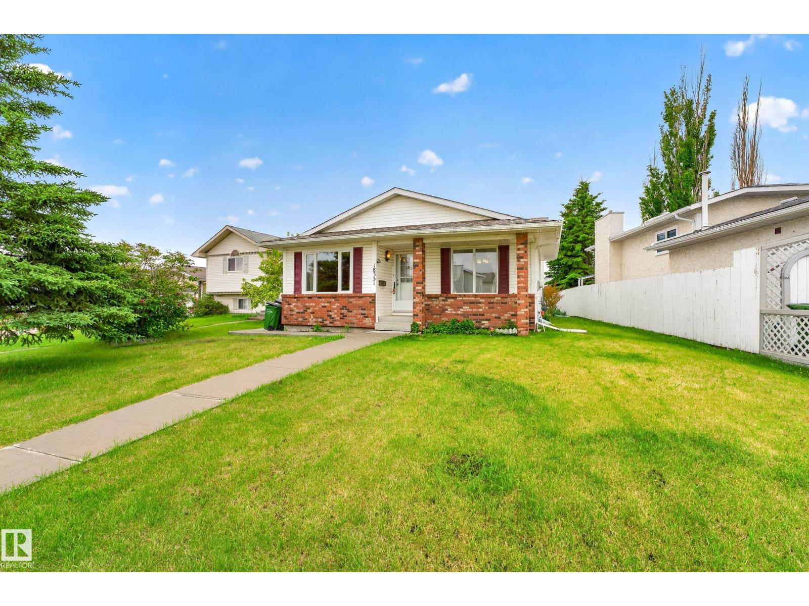 18351 77 AV NW - 51