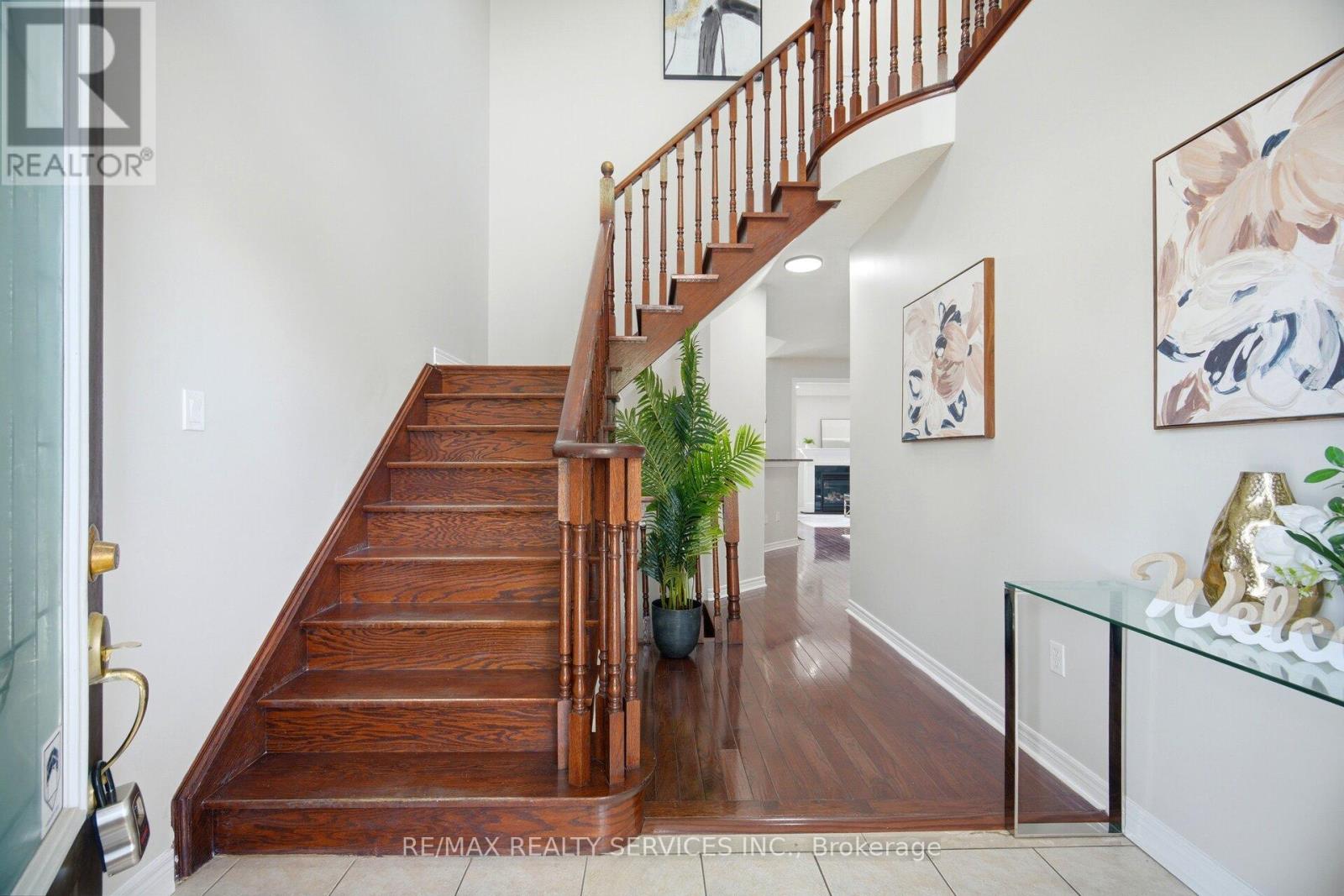 16 LAGROTTO ROAD - 16