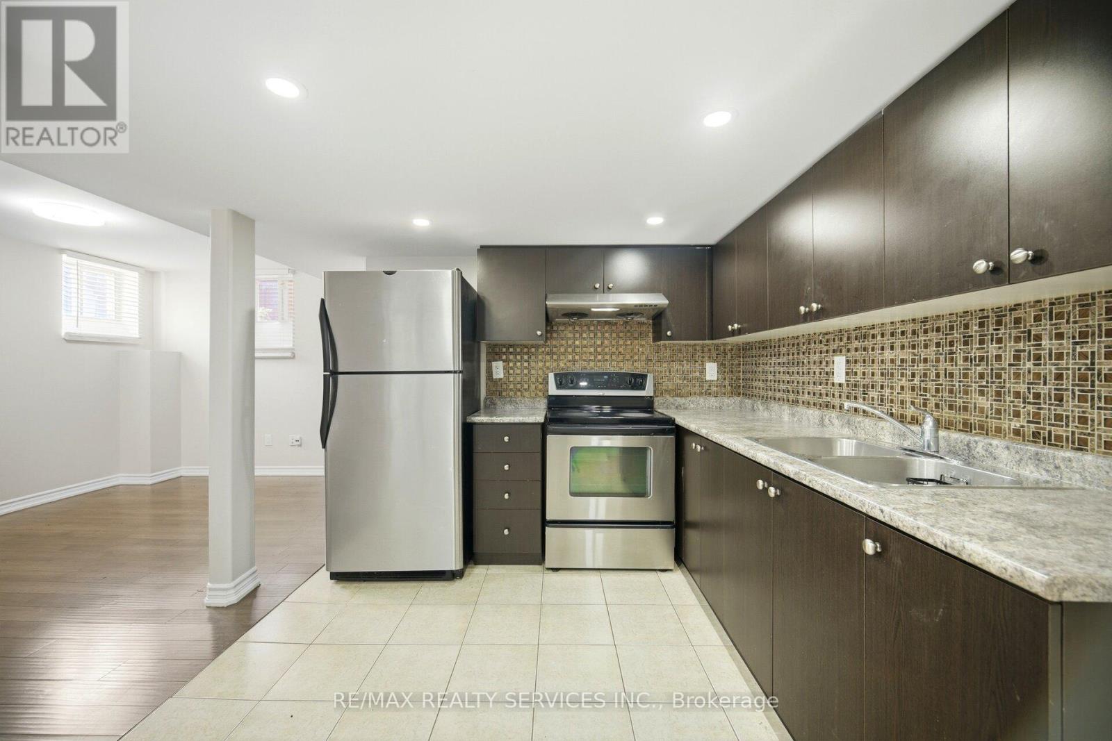 16 LAGROTTO ROAD - 38