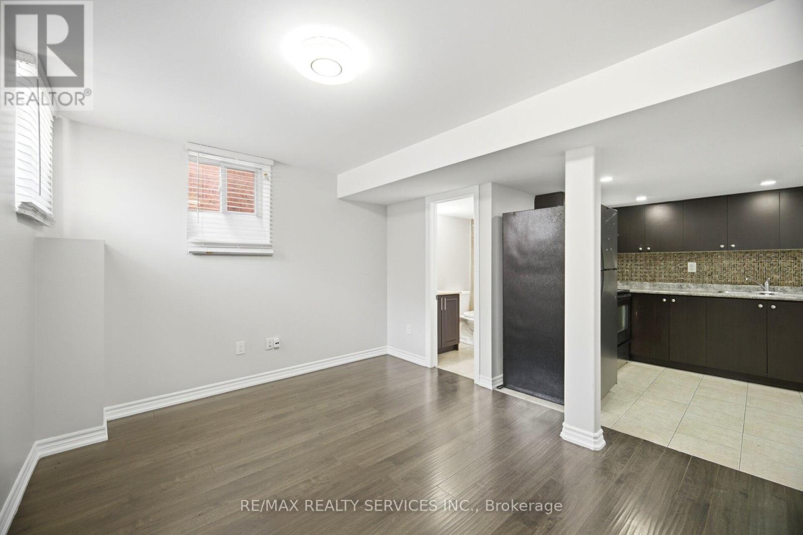 16 LAGROTTO ROAD - 40
