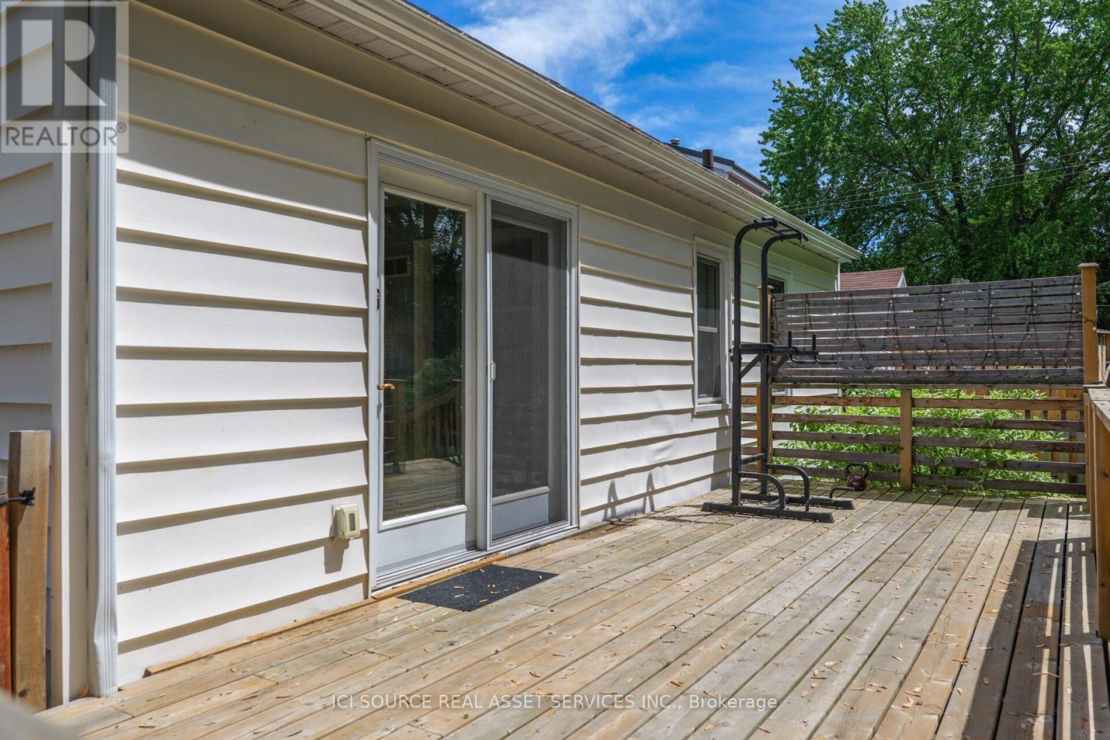318 CECELIA STREET - 33