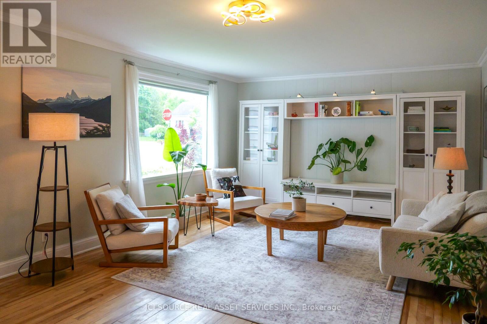 318 CECELIA STREET - 4