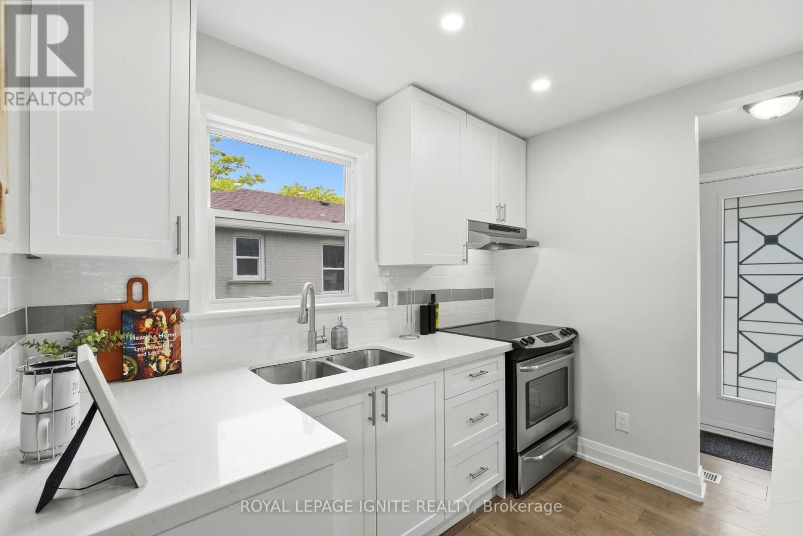 89 DARLINGSIDE DRIVE - 10