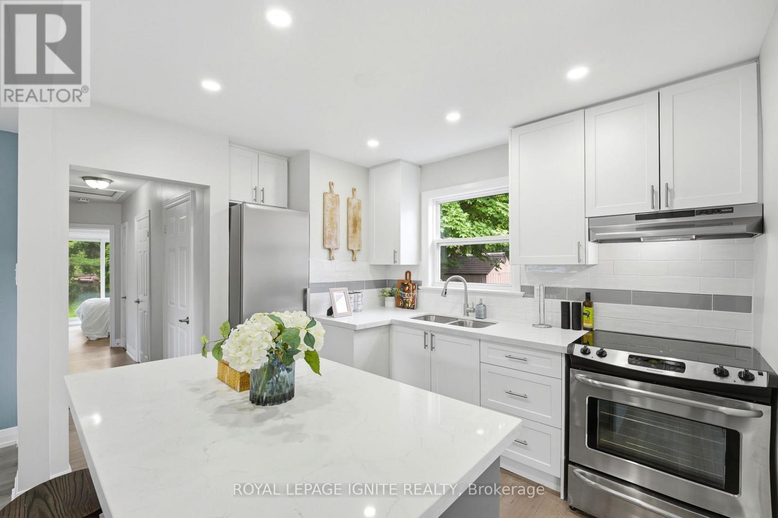 89 DARLINGSIDE DRIVE - 1