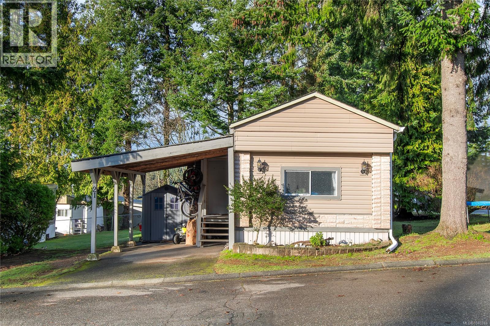 #21 1160 Shellbourne Blvd - 1