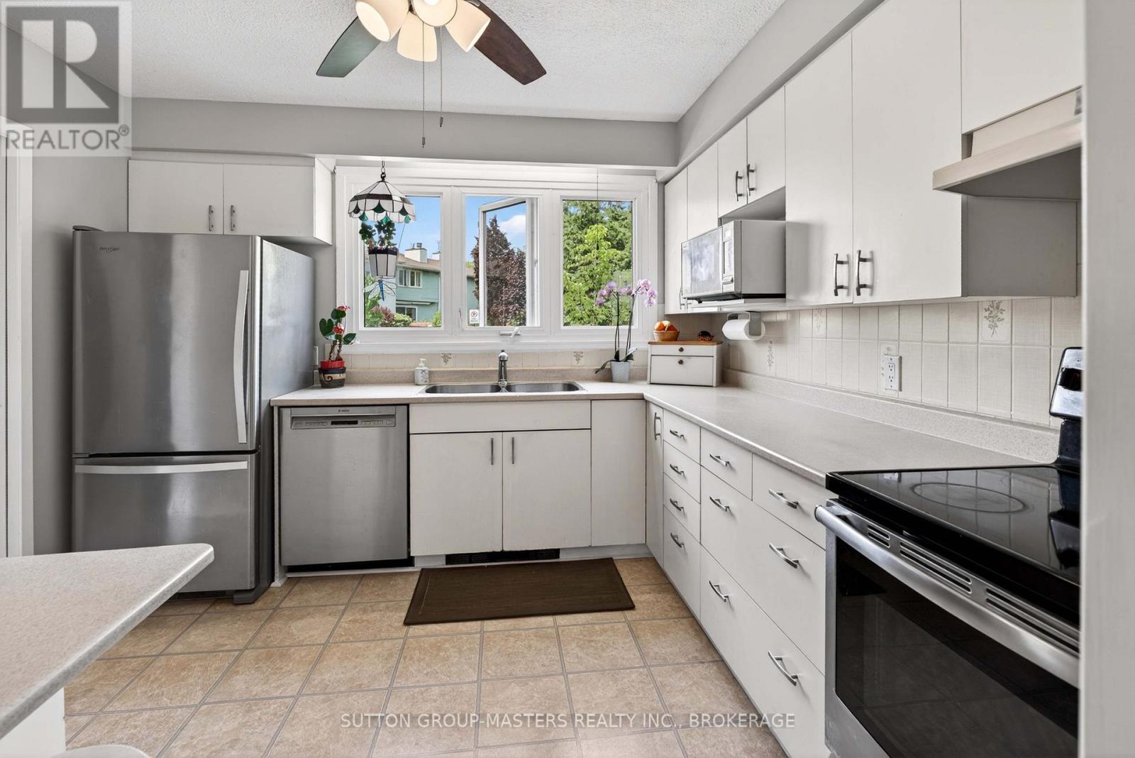 #78 115 WRIGHT CRESCENT - 2