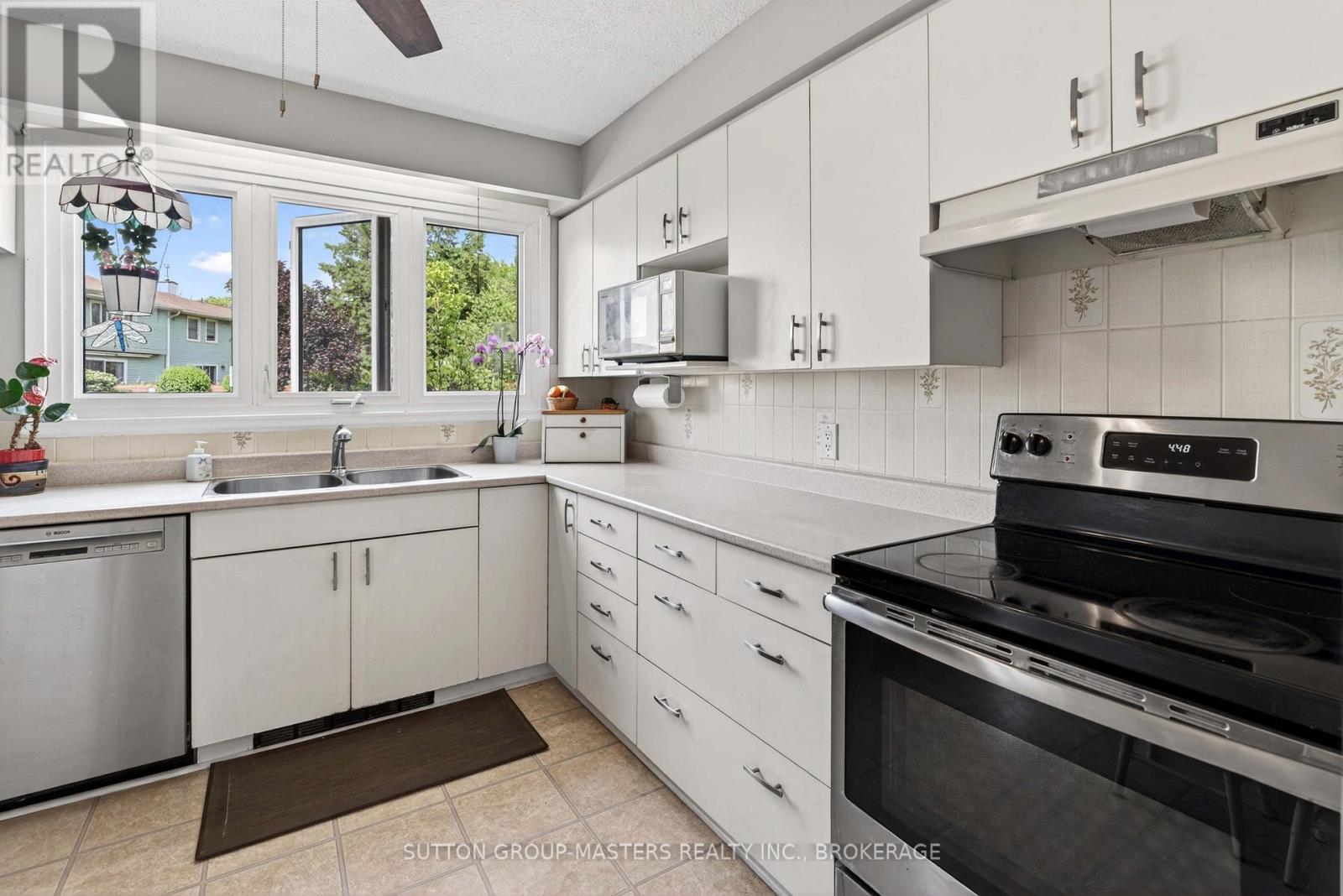 #78 115 WRIGHT CRESCENT - 3