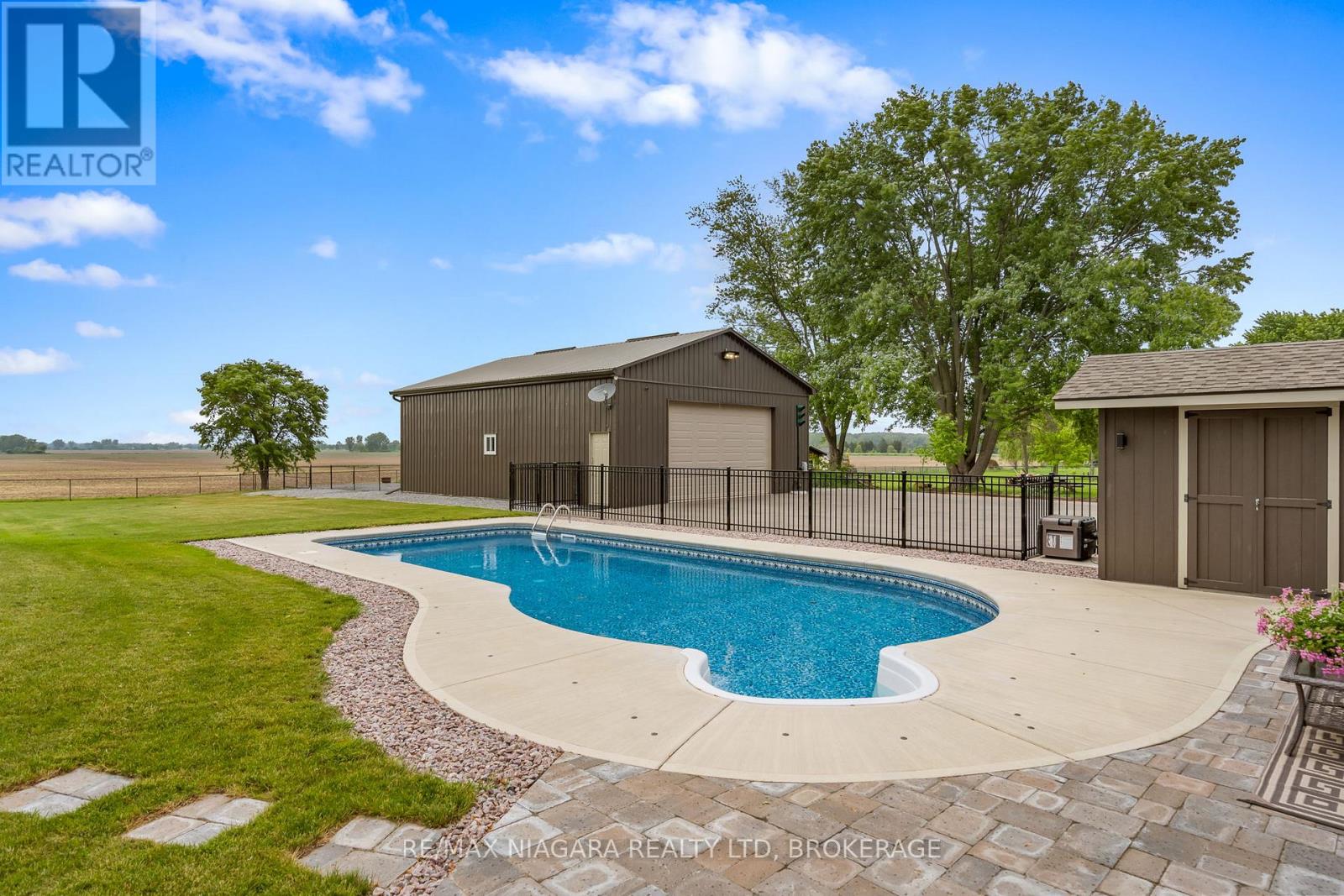 11558 HWY 3 - Image 23