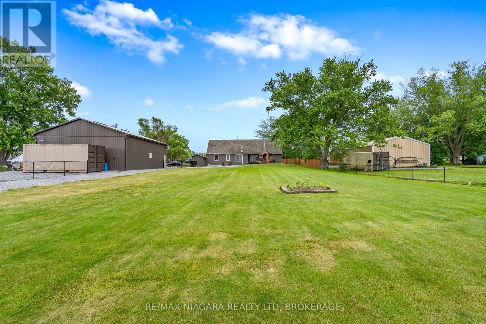 11558 HWY 3 - 27