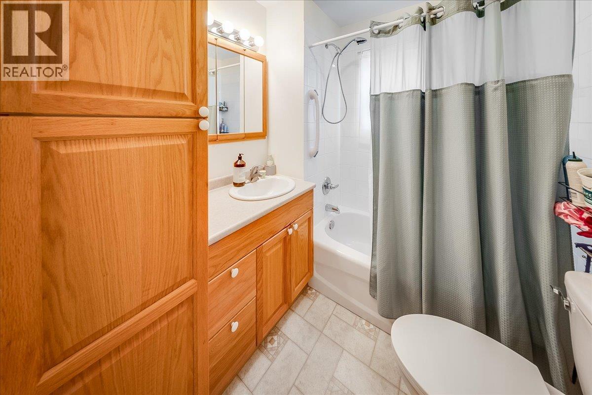 1817 Fourth Avenue, Trail