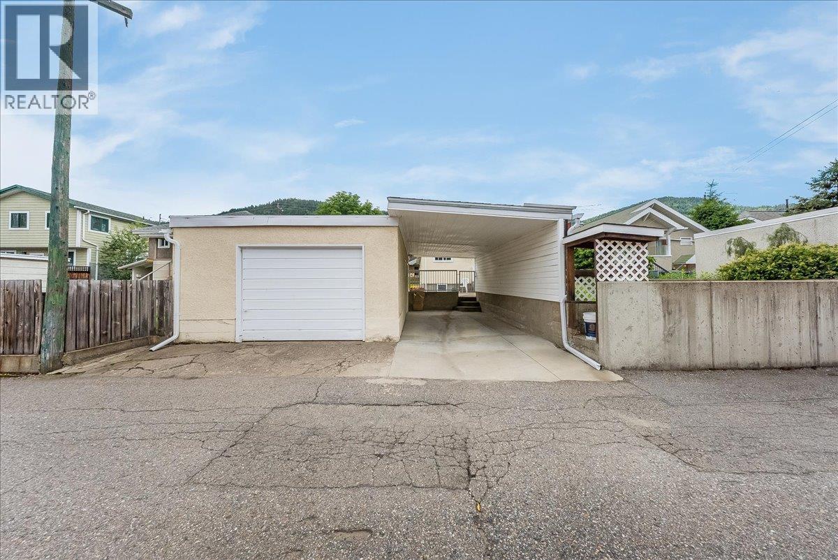 1817 Fourth Avenue, Trail