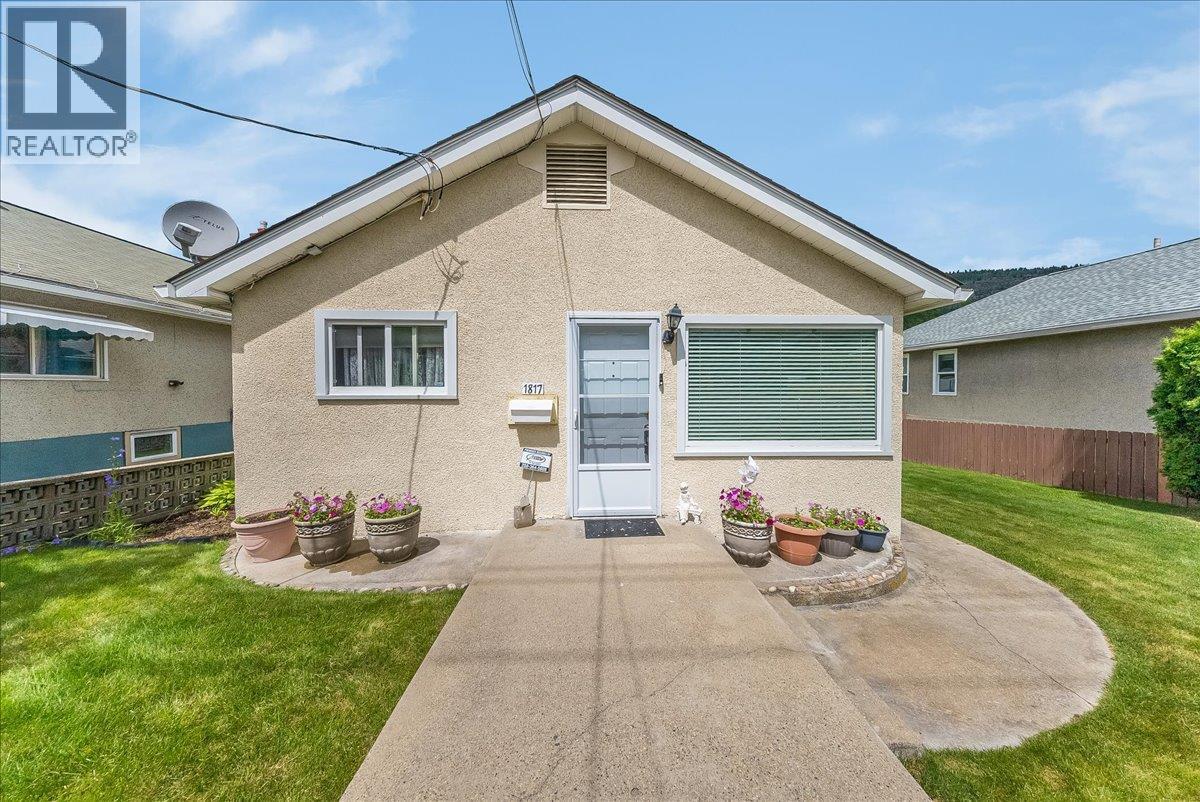 1817 Fourth Avenue, Trail