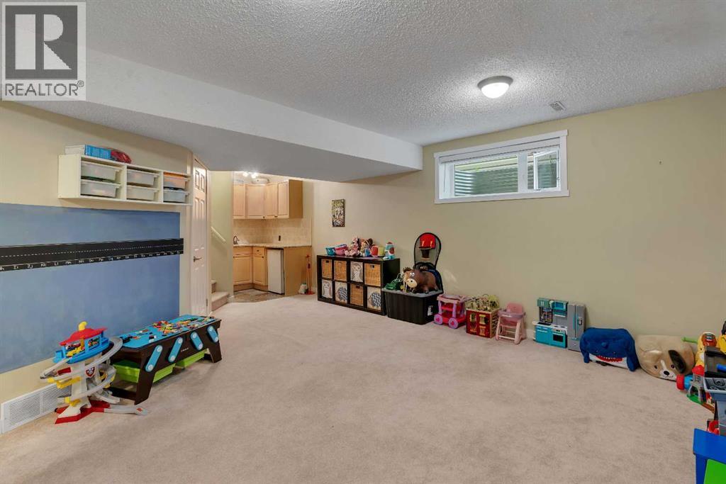 28 Cranwell Crescent SE - 39