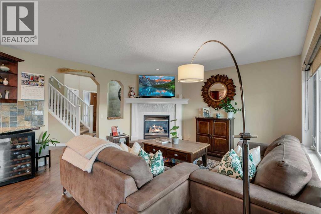 28 Cranwell Crescent SE - 7