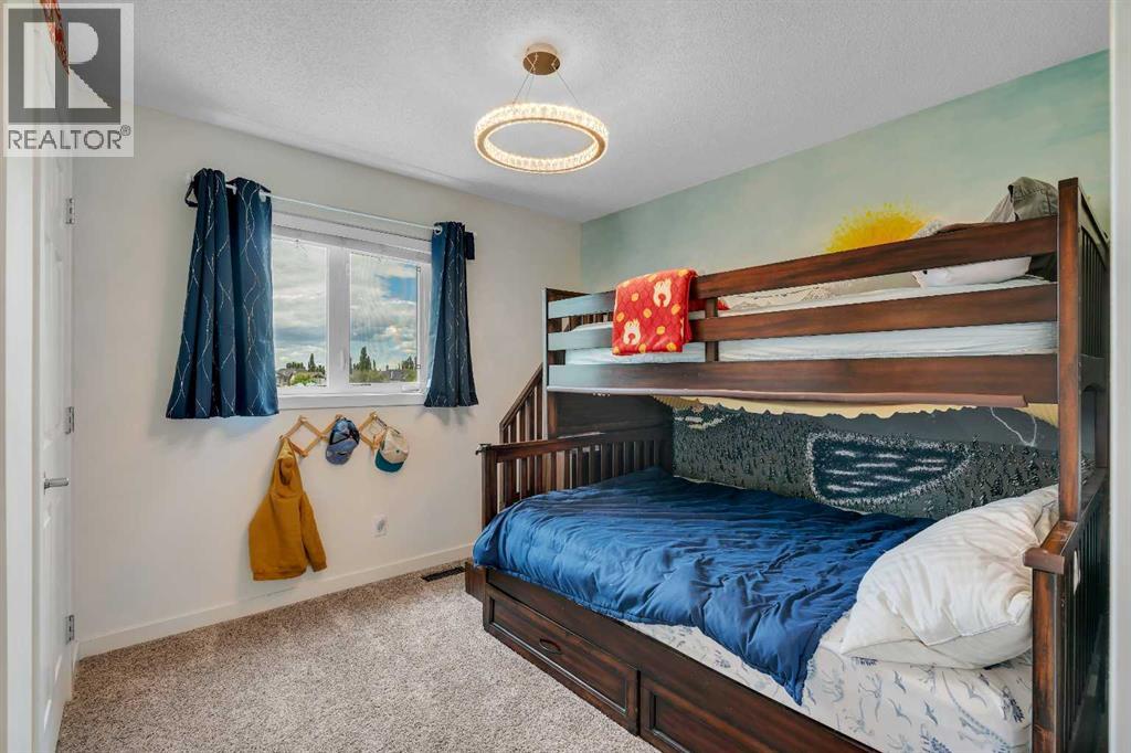 28 Cranwell Crescent SE - 34