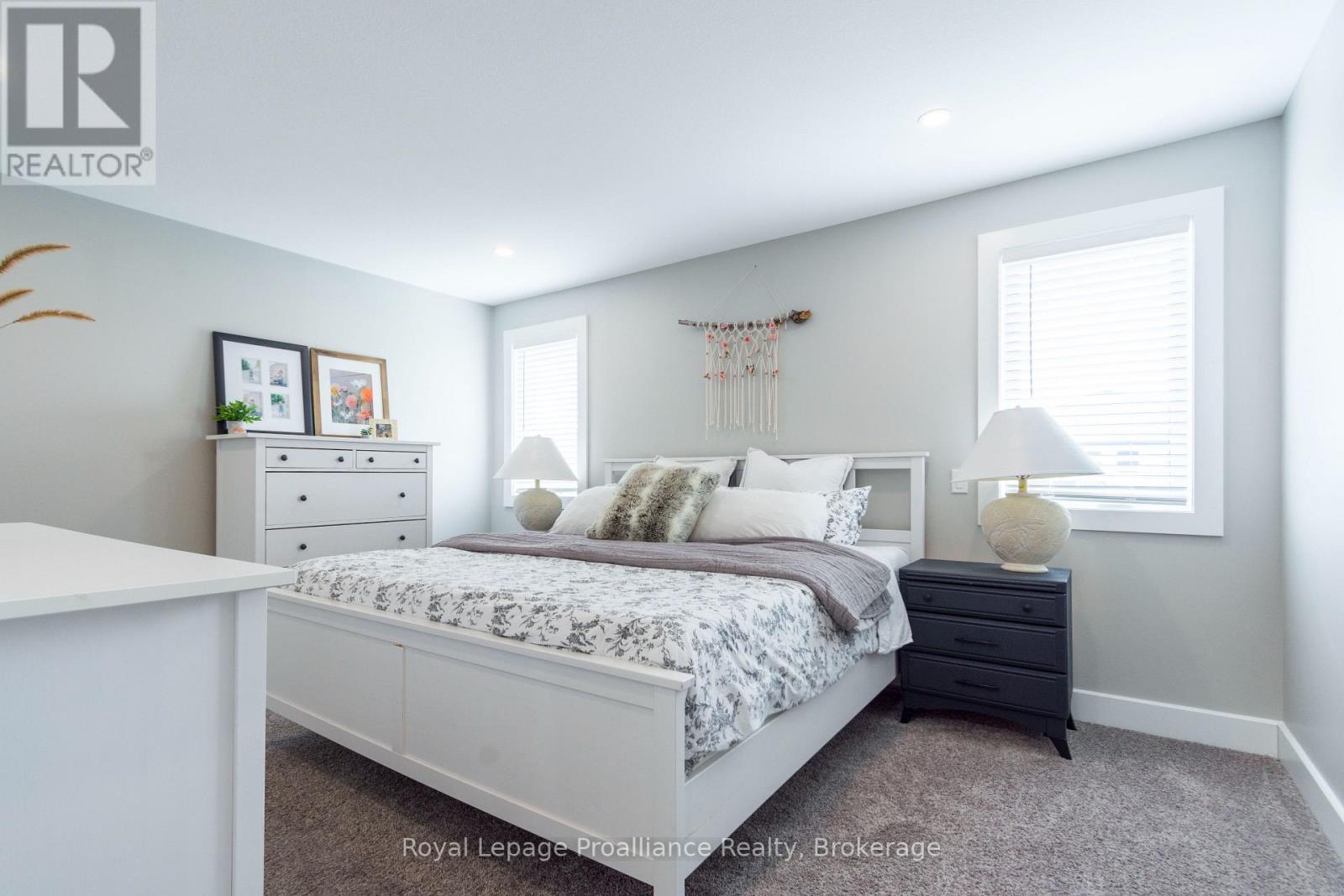 92 MEAGAN LANE - 14
