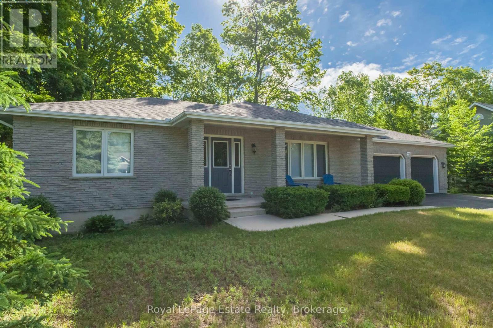 21 SAUBLE WOODS CRESCENT - 5