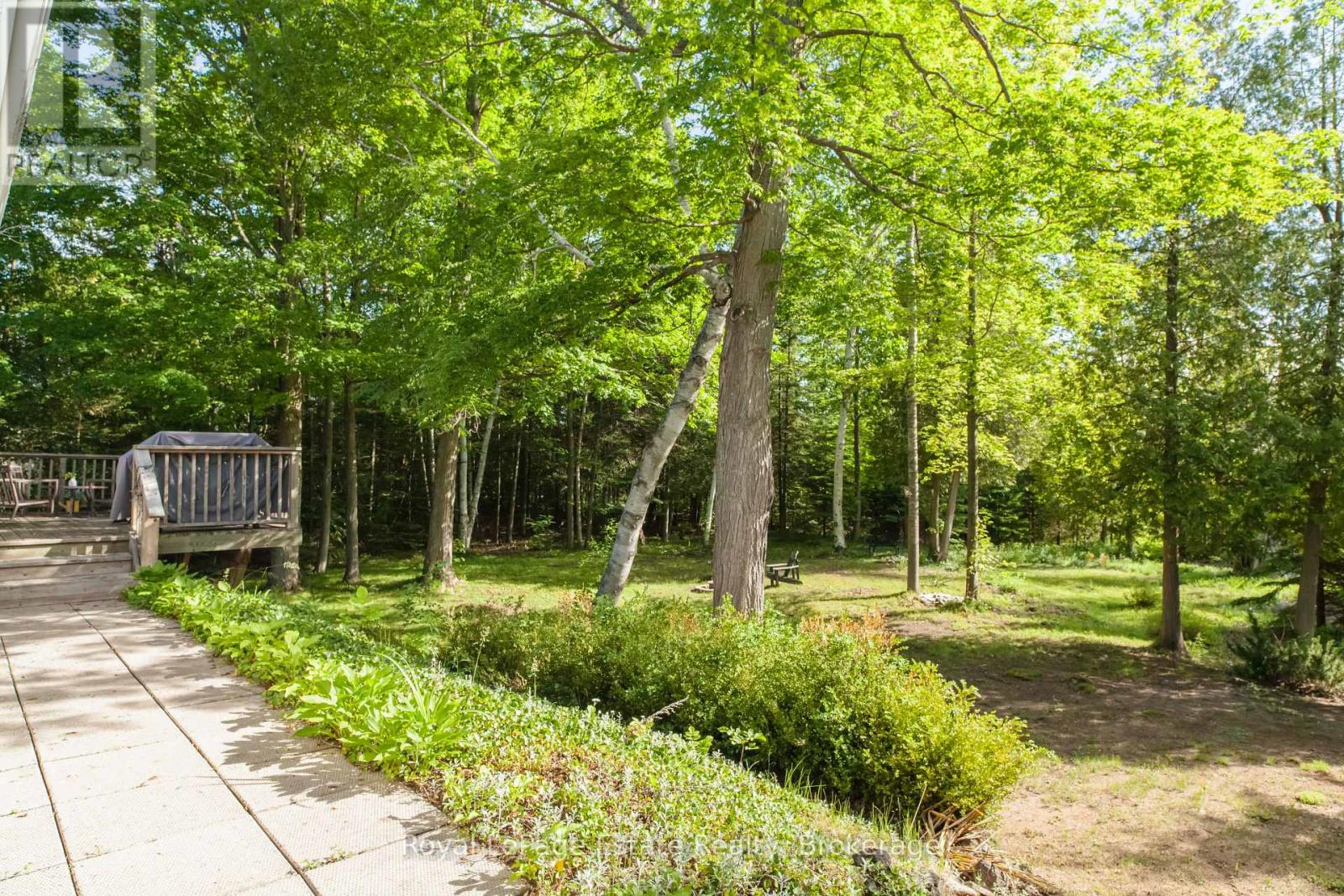 21 SAUBLE WOODS CRESCENT - 45
