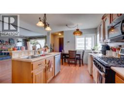 4pc Bathroom - 3004 37 Street, Vernon, BC V1T6G5 Photo 8