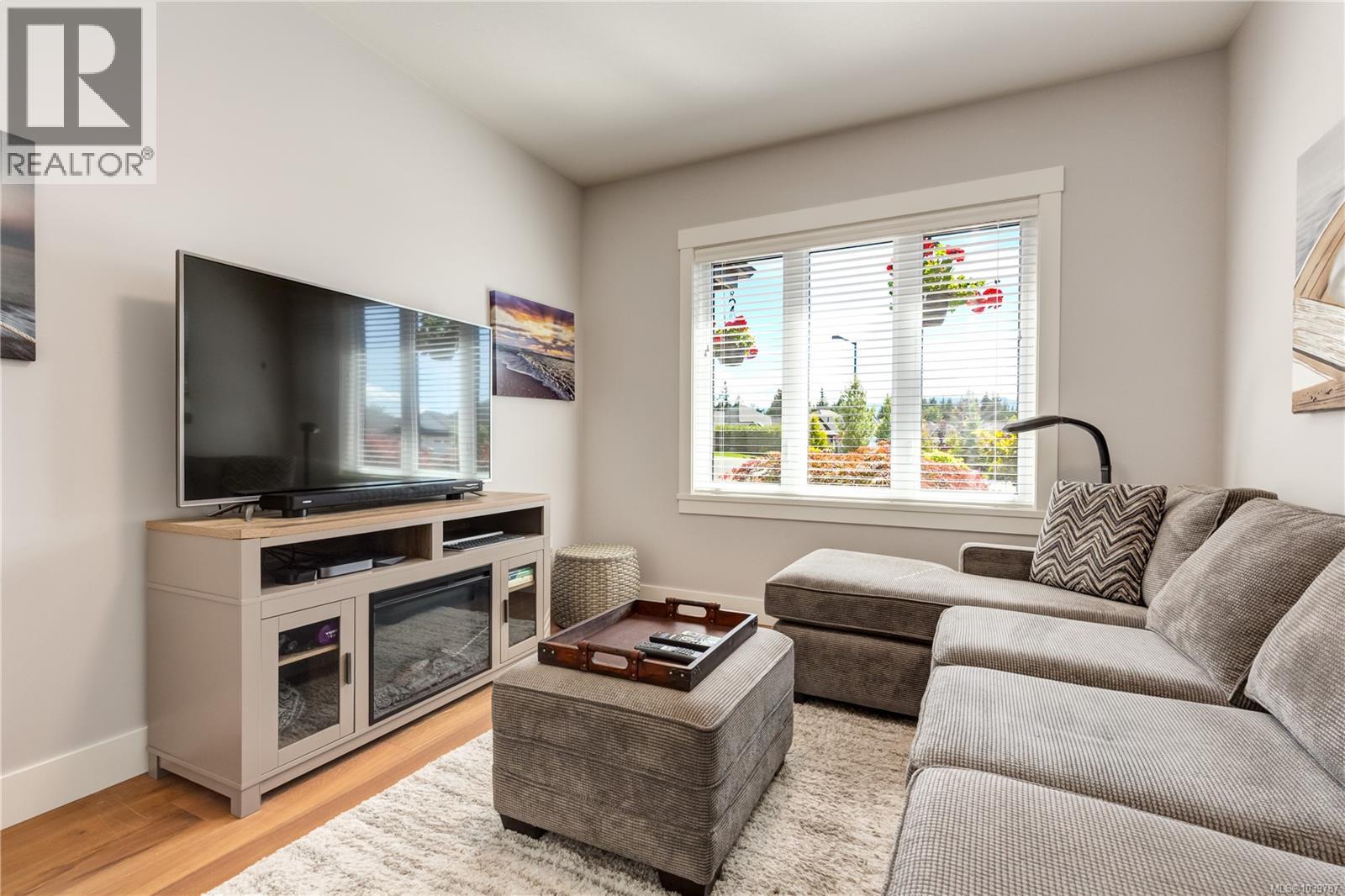 1008 Brookfield Cres, Parksville