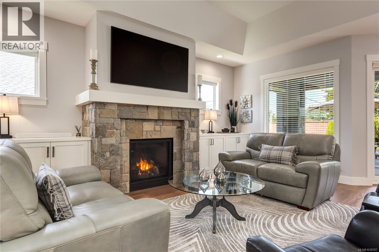 1008 Brookfield Cres, Parksville