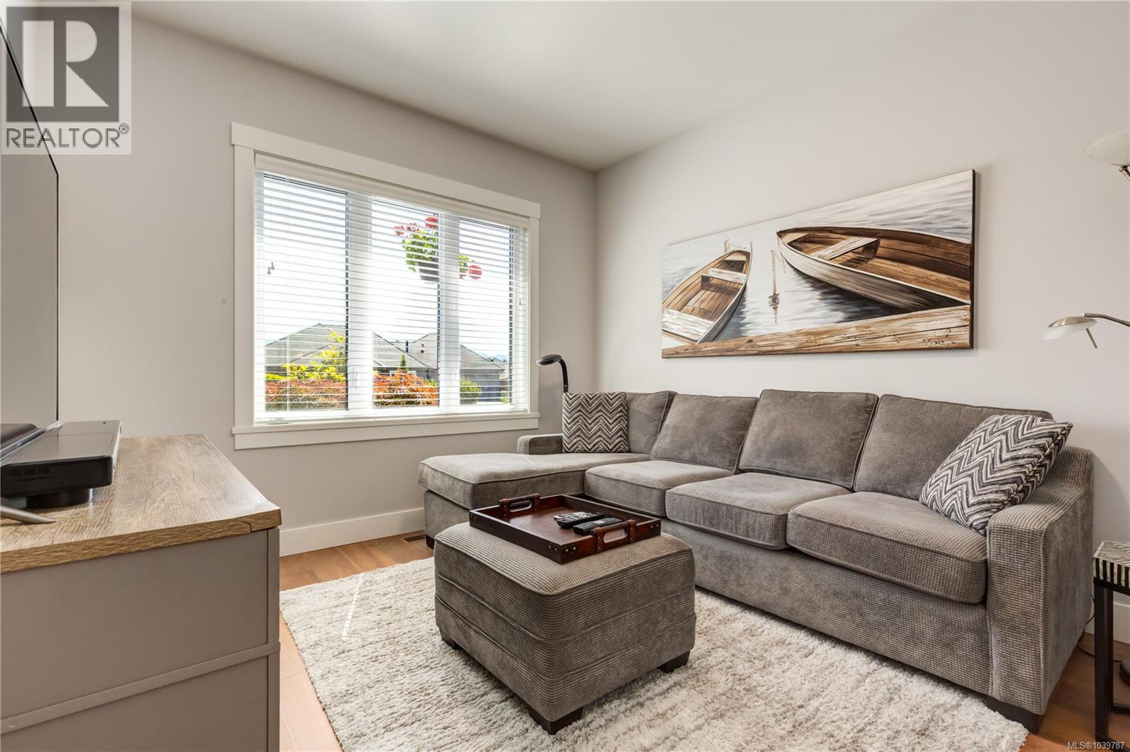 1008 Brookfield Cres, Parksville