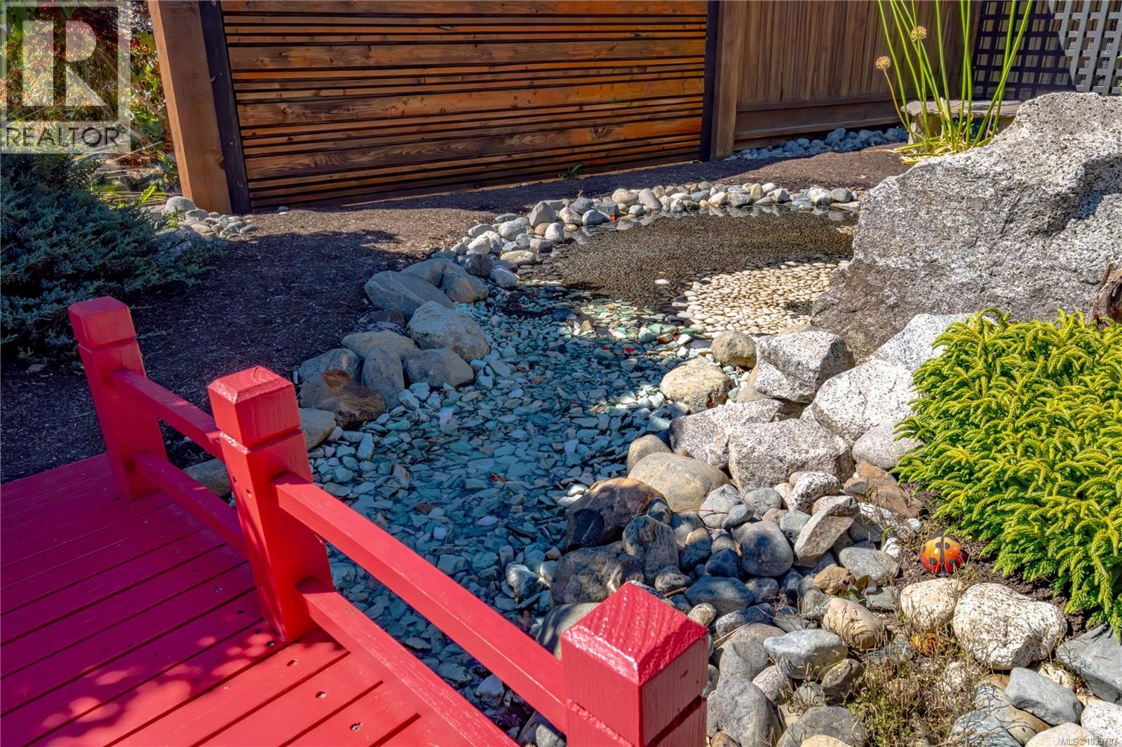 1008 Brookfield Cres, Parksville